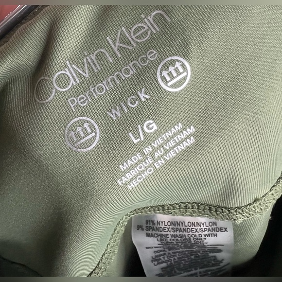 Calvin Klein Performance Green Leopard Capri Leggings NWT - Picture 3 of 3